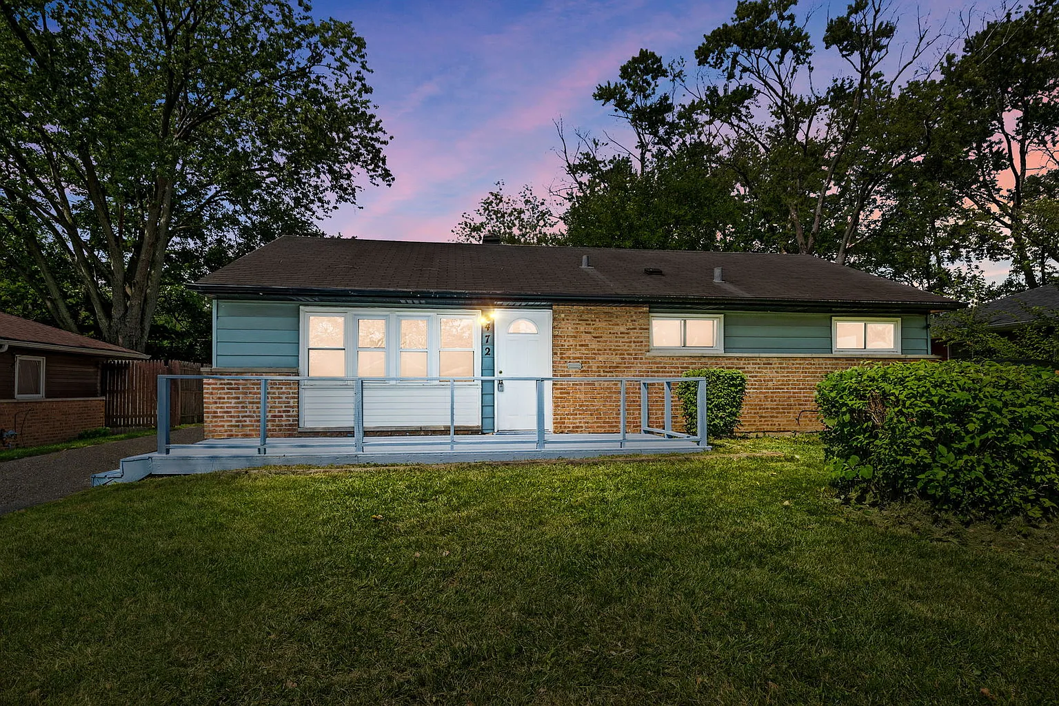 472 Indianwood Blvd photo 1