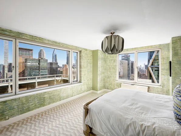 301 West 57th Street image 9 of 13