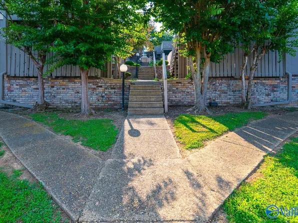 2225 Golf Rd SW APT 214, Huntsville, AL 35802