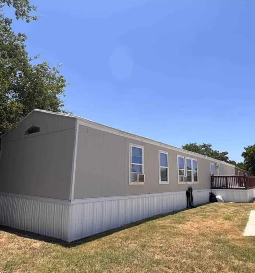 3 bed, 1250 sqft, $1,350 — Photo 3