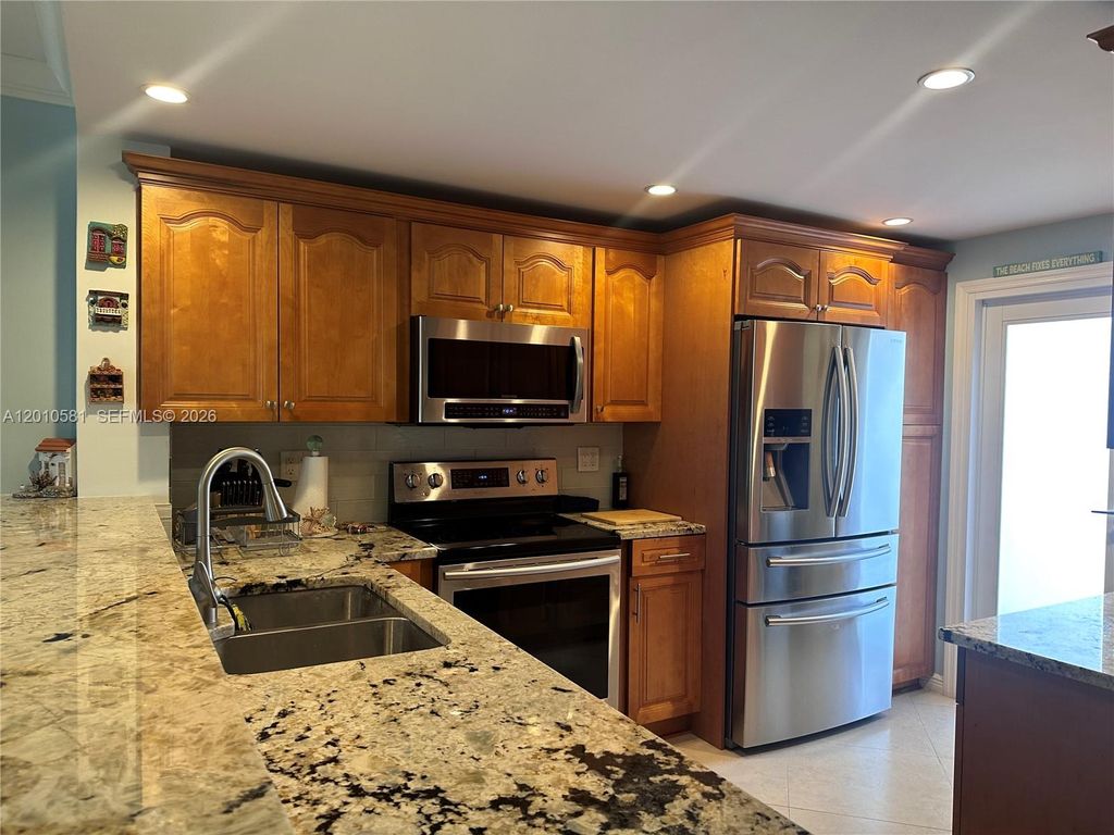 750 N Ocean Blvd APT 310, photo 6