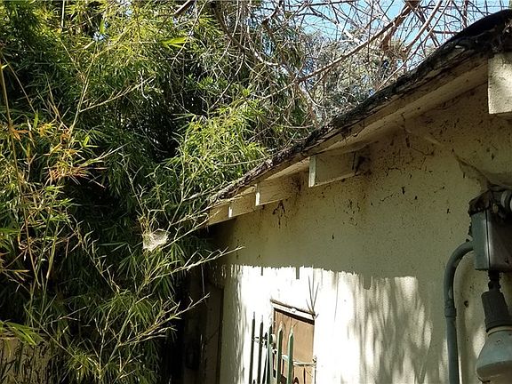 2nd image of 10354 Mississippi Ave