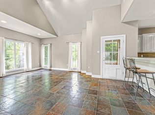 28535 Ridge Ln, Springfield, LA 70462