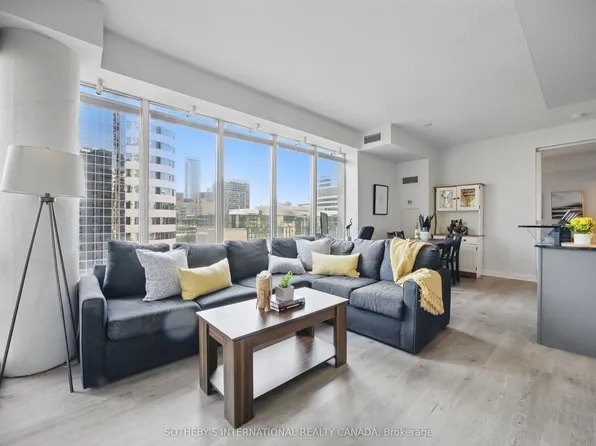 220 Victoria St #1307, Toronto, ON M5B 2R6