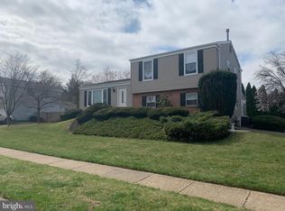 6400 Neshaminy Valley Dr, Bensalem, PA 19020
