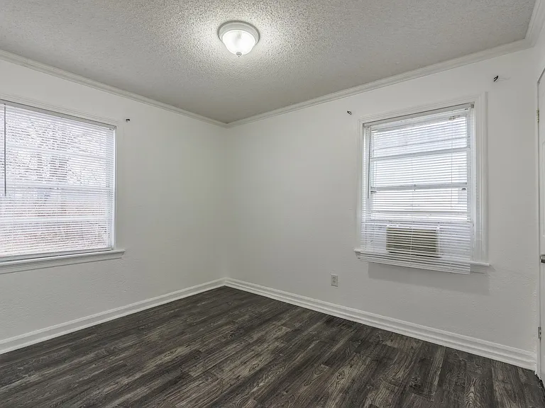 7917 Park Ave — Photo 18