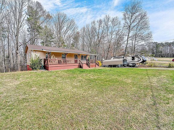 2nd image of 413 Falcon Ridge Rd