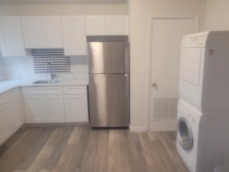 725 12th St NE — Photo 31