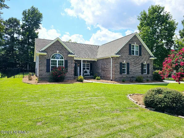 25 Sailview Court, Hampstead, NC 28443