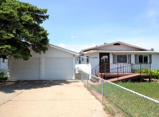 1409 8th Ave SE, Mandan, ND 58554