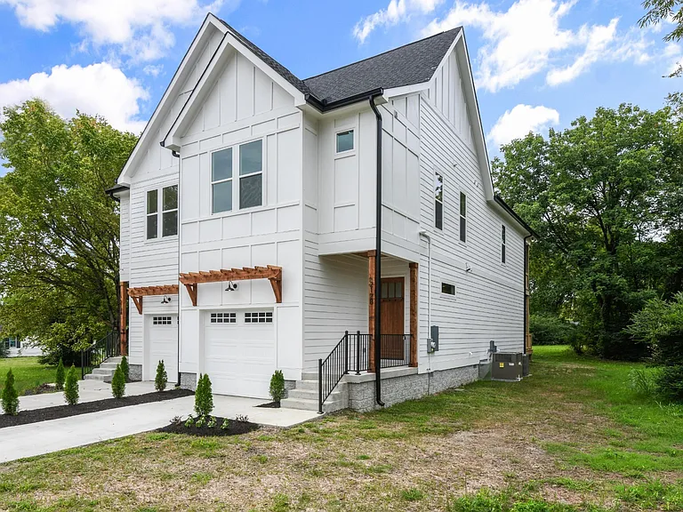 212B Jennings Ave — Photo 13