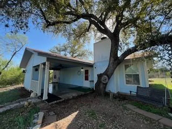 2410 Lakeview Ln, Marble Falls, TX 78654