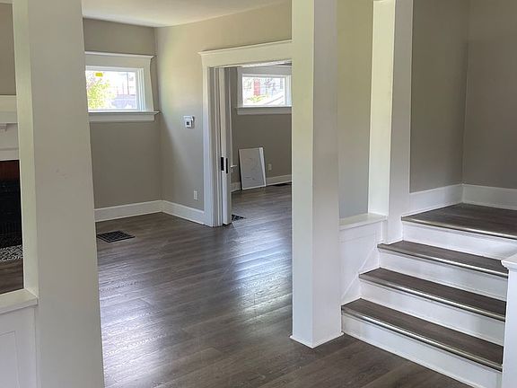 2nd image of 18 Oxford Ave