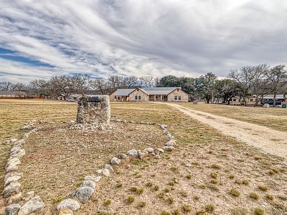 3rd image of 498 Camino Del Rancho