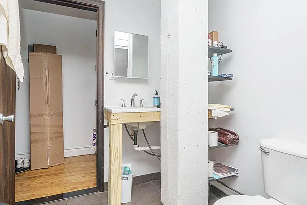 Rented by MySpaceNYC | media 13