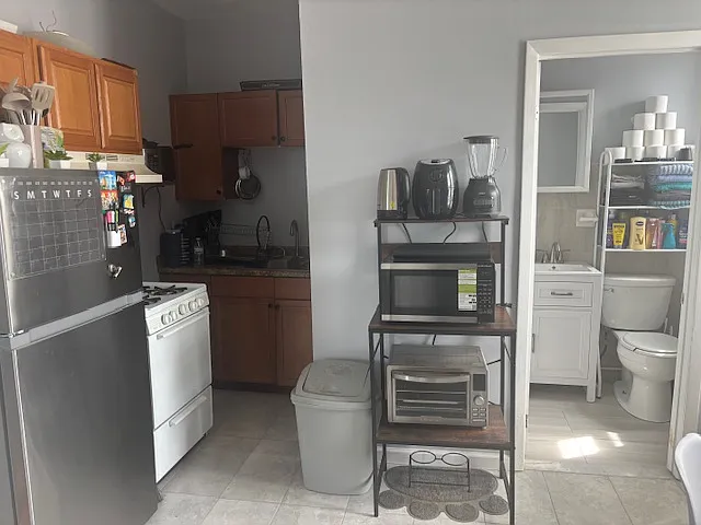 eat in kitchen