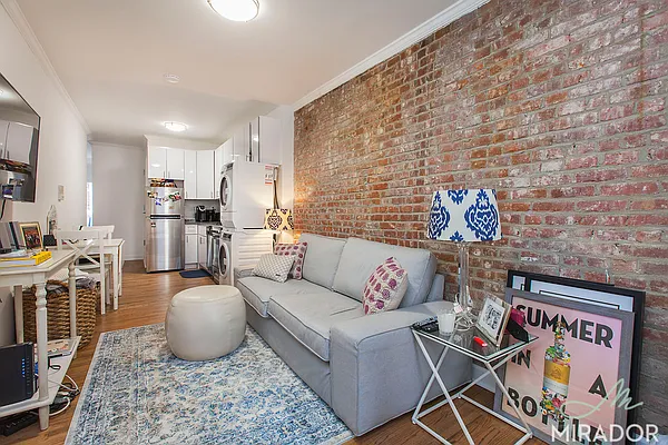 Rented by Mirador Real Estate | media 2