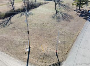 N 14th St, Okemah, OK 74859