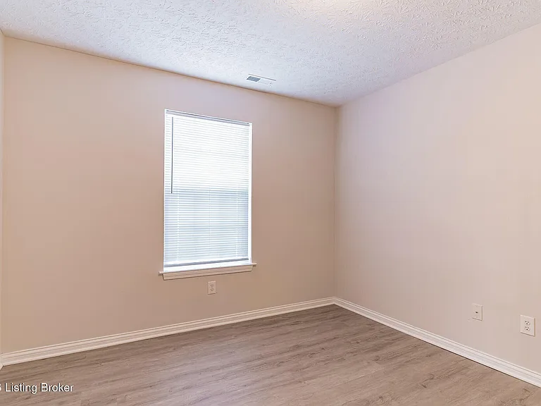 7121 Blue Stream Ct — Photo 13