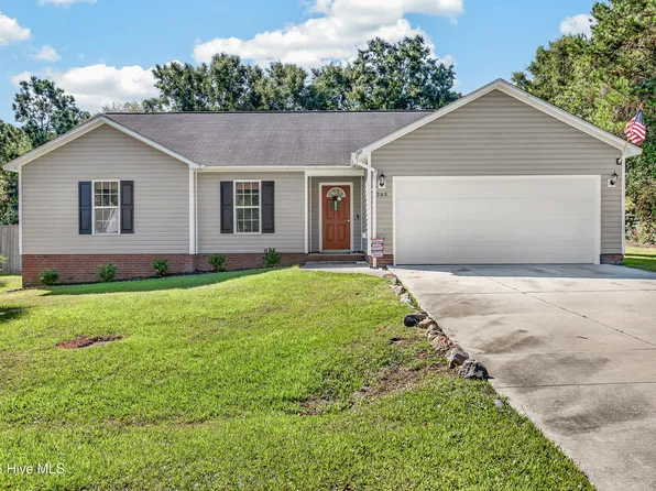 202 Hominy Court, Hubert, NC 28539