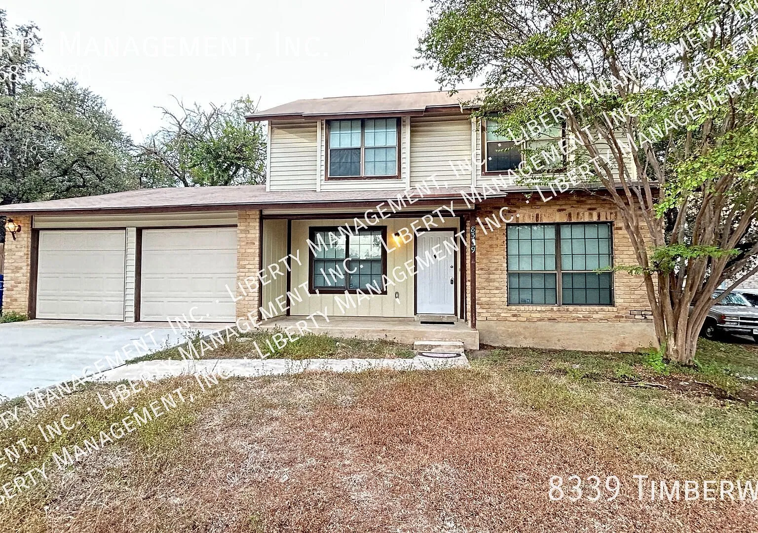 Great 4 Bedroom, 2.5 Bath Home in the Established Neighborhood of Silver Creek — Photo 2