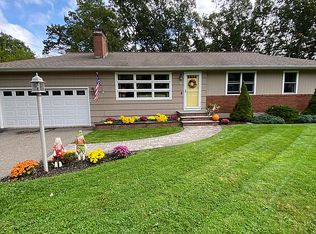 28 Wooding Rd, Wallingford, CT 06492