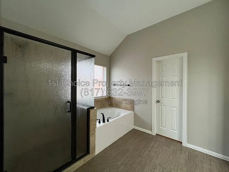 5312 Scenic Point Dr — Photo 14