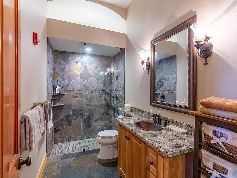 14943 Paddock Dr — Photo 18