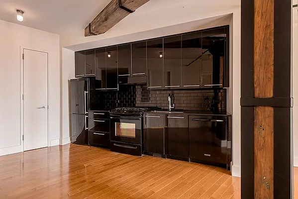 Rented by Bold New York | media 33
