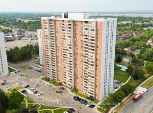 18 Knightsbridge Rd #304, Brampton, ON L6T 3X5