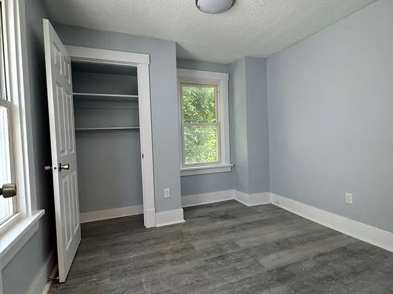 1520 Woodmont Ave — Photo 10