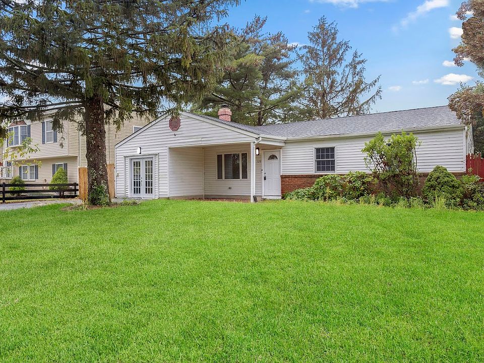 1st image of 126 Jefferson Ln