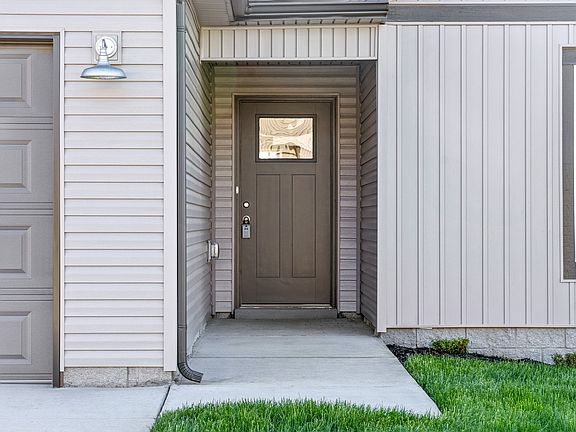 3rd image of 2118 Ireland Way Lot 27