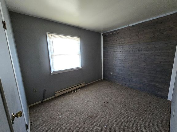 5th image of 111 Sandy Dr
