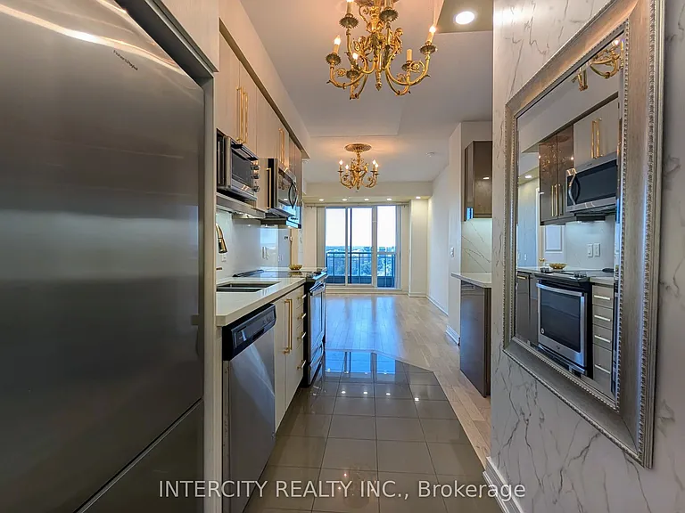 9201 Yonge St #1602 — Photo 2