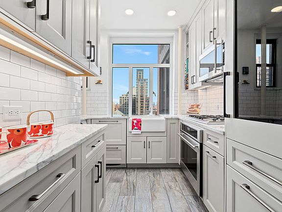 5th image of 139 E 94th St #9C
