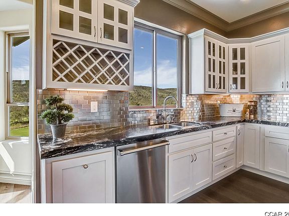 4th image of 2032 Oak Creek Dr