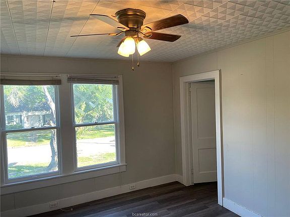 4th image of 803 E McAlpine St #4