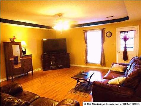 4th image of 7088 Tudor Ln