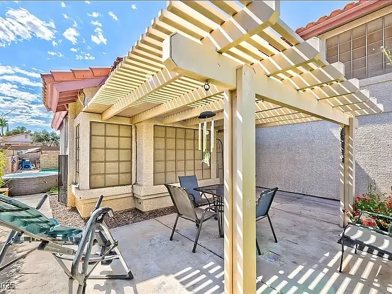4823 Illustrious St — Photo 29