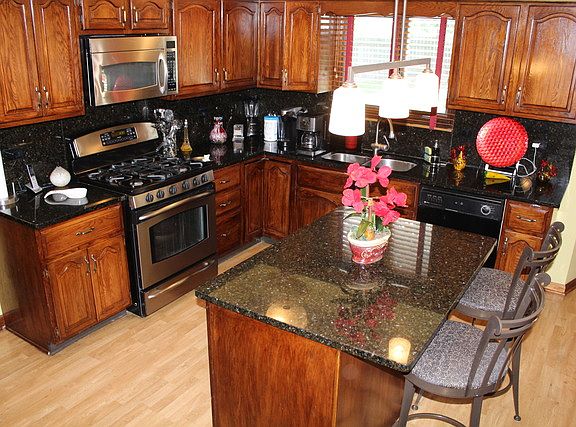 5th image of 13497 Strawberry Ln