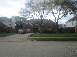 3914 Dogwood Dr, Pearland, TX 77584