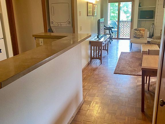 3rd image of 2892 Shadow Creek Dr APT 211