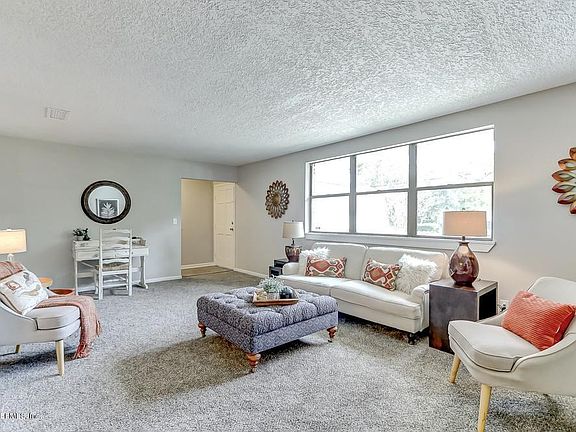 2nd image of 1922 Dayton Cir