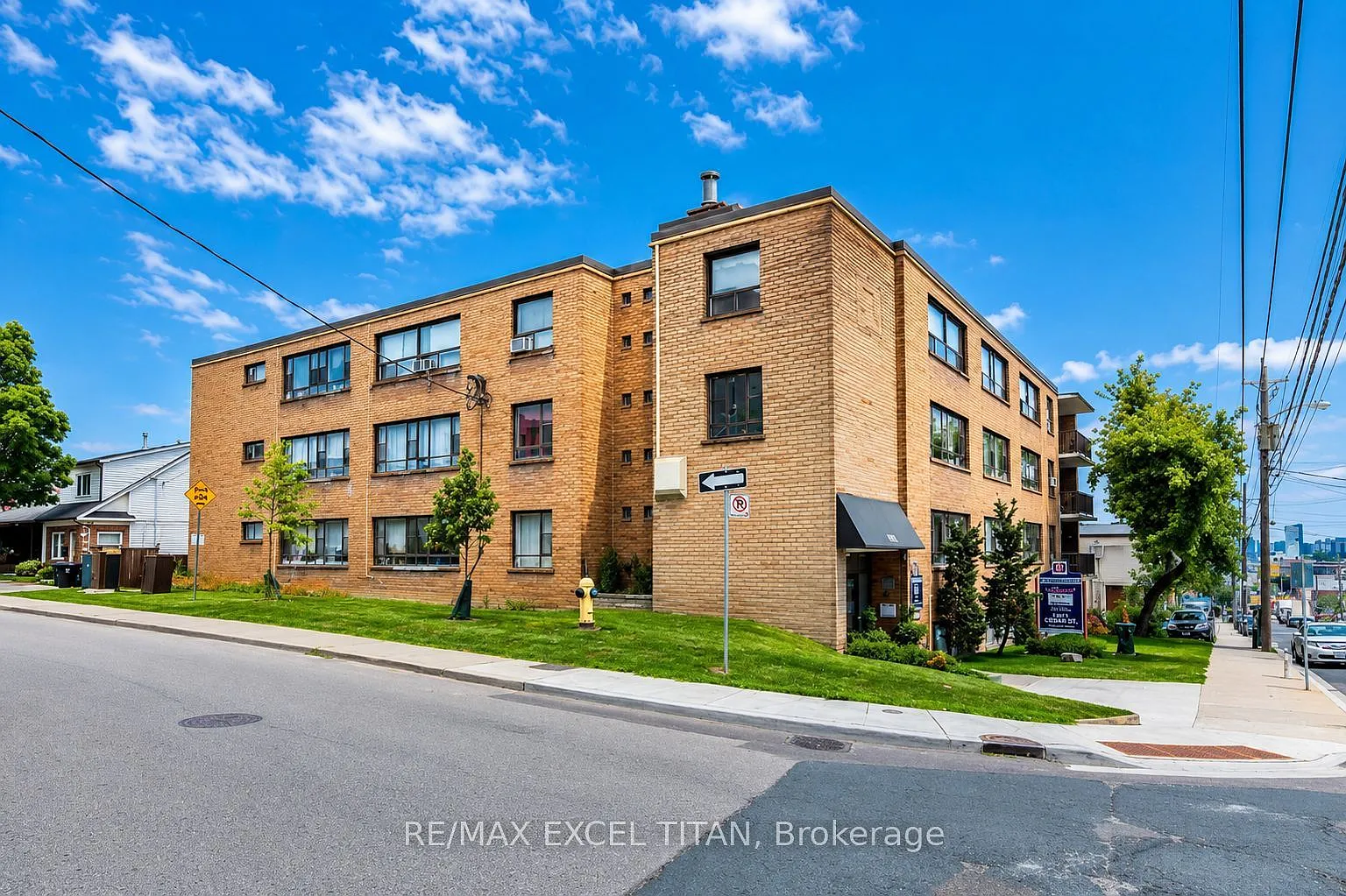 2 bed, $2,275 — Photo 1