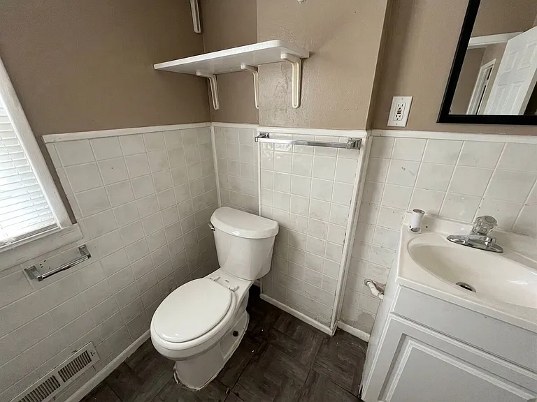 9430 Bristol Ave — Photo 2