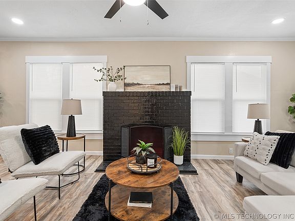 3rd image of 116 11th Ave NW