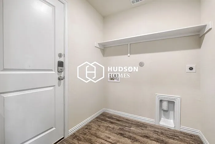 2434 Bermuda Dr — Photo 14