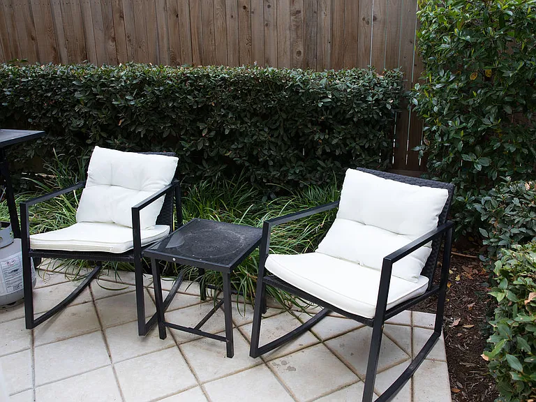 Shafer Ave — Photo 34