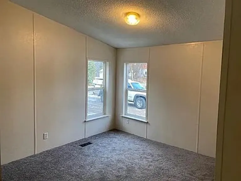 681 Scenic Dr — Photo 8